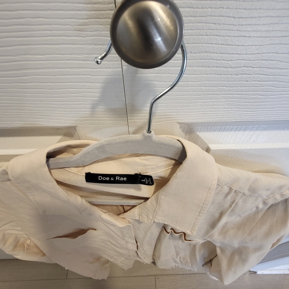 Doe & Rae Light Cream Blouse - Picture 2 of 2